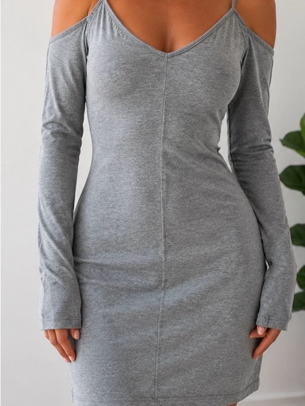 Gray Cold Shoulder Bodycon Mini Dress NWOT Size 6